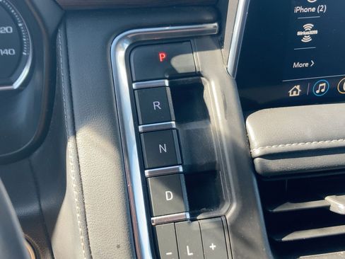 Used 2021 Chevrolet Tahoe LT w/ LT Signature Package image 19