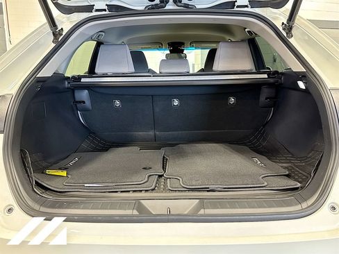 Used 2021 Toyota Venza LE w/ Carpet Mat Package (TMS) AWD/4WD image 26