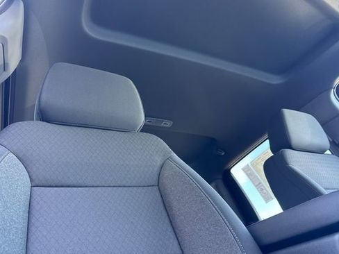 New 2026 GMC Sierra 1500 SLE w/ Preferred Package image 18