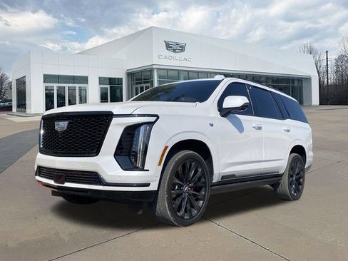 Certified 2025 Cadillac Escalade Sport Platinum w/ LPO, ONYX Package AWD/4WD image 13