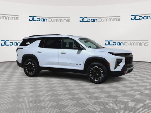 New 2026 Chevrolet Traverse Z71 w/ Enhanced Driving Package AWD/4WD image 2