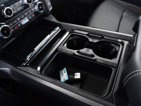 New 2026 Ford F350 Lariat w/ Black Appearance Package image 34