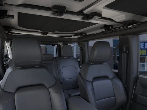 New 2025 Ford Bronco Badlands w/ Sasquatch Package AWD/4WD image 12