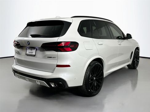 Certified 2026 BMW X5 sDrive40i w/ M Sport Package RWD image 4