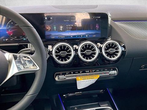 New 2026 Mercedes-Benz GLA 250 image 9