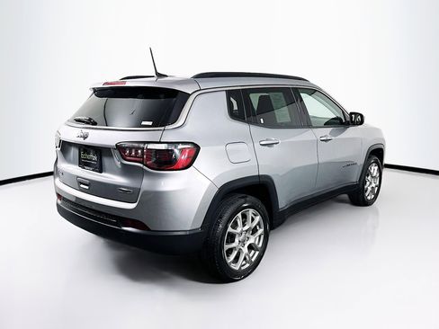 Used 2022 Jeep Compass Latitude AWD/4WD image 9