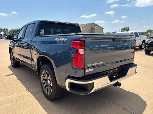 Used 2024 Chevrolet Silverado 1500 LT AWD/4WD image 6