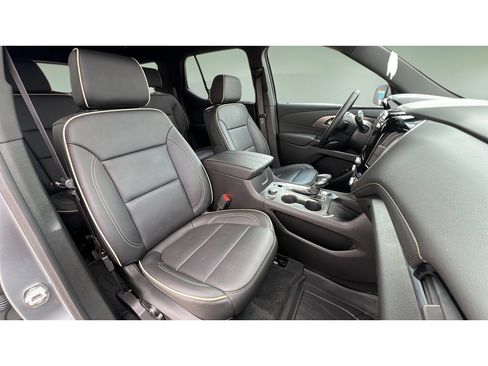 Certified 2023 Chevrolet Traverse Premier w/ LPO, Floor Liner Package AWD/4WD image 32
