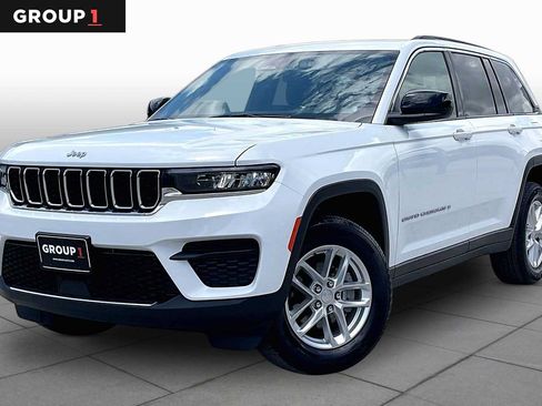 Used 2025 Jeep Grand Cherokee Laredo X AWD/4WD image 1