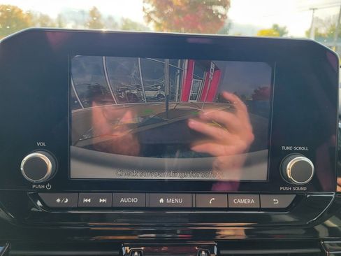 New 2025 Nissan Pathfinder SV w/ SV Premium Package image 23