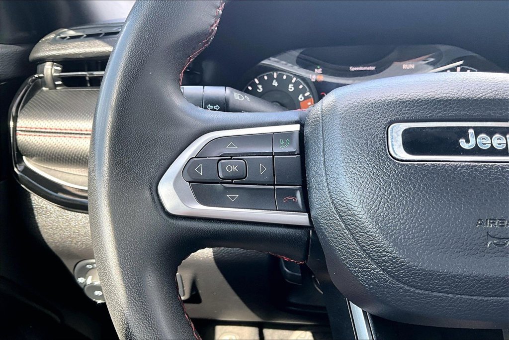 Used 2023 Jeep Compass Trailhawk AWD/4WD image 18