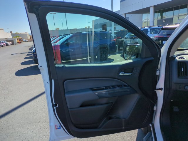 Used 2019 Chevrolet Colorado Z71 AWD/4WD image 13