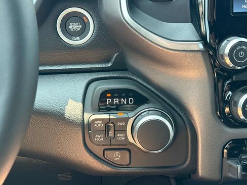 New 2026 RAM 1500 Big Horn AWD/4WD image 18