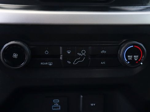 Used 2021 Ford F150 XLT image 37