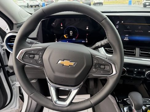New 2026 Chevrolet Trax LT w/ Driver Confidence Package image 2