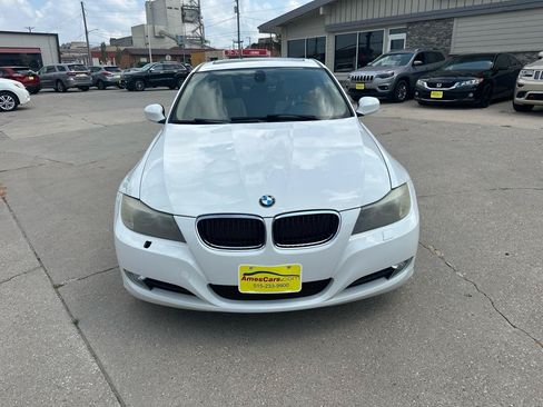 Used 2011 BMW 328i xDrive Sedan AWD/4WD image 8