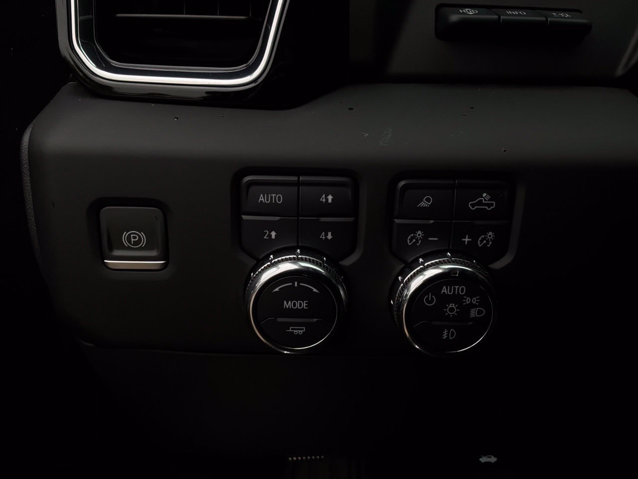 Used 2023 GMC Sierra 1500 Denali w/ Denali Reserve Package AWD/4WD image 40