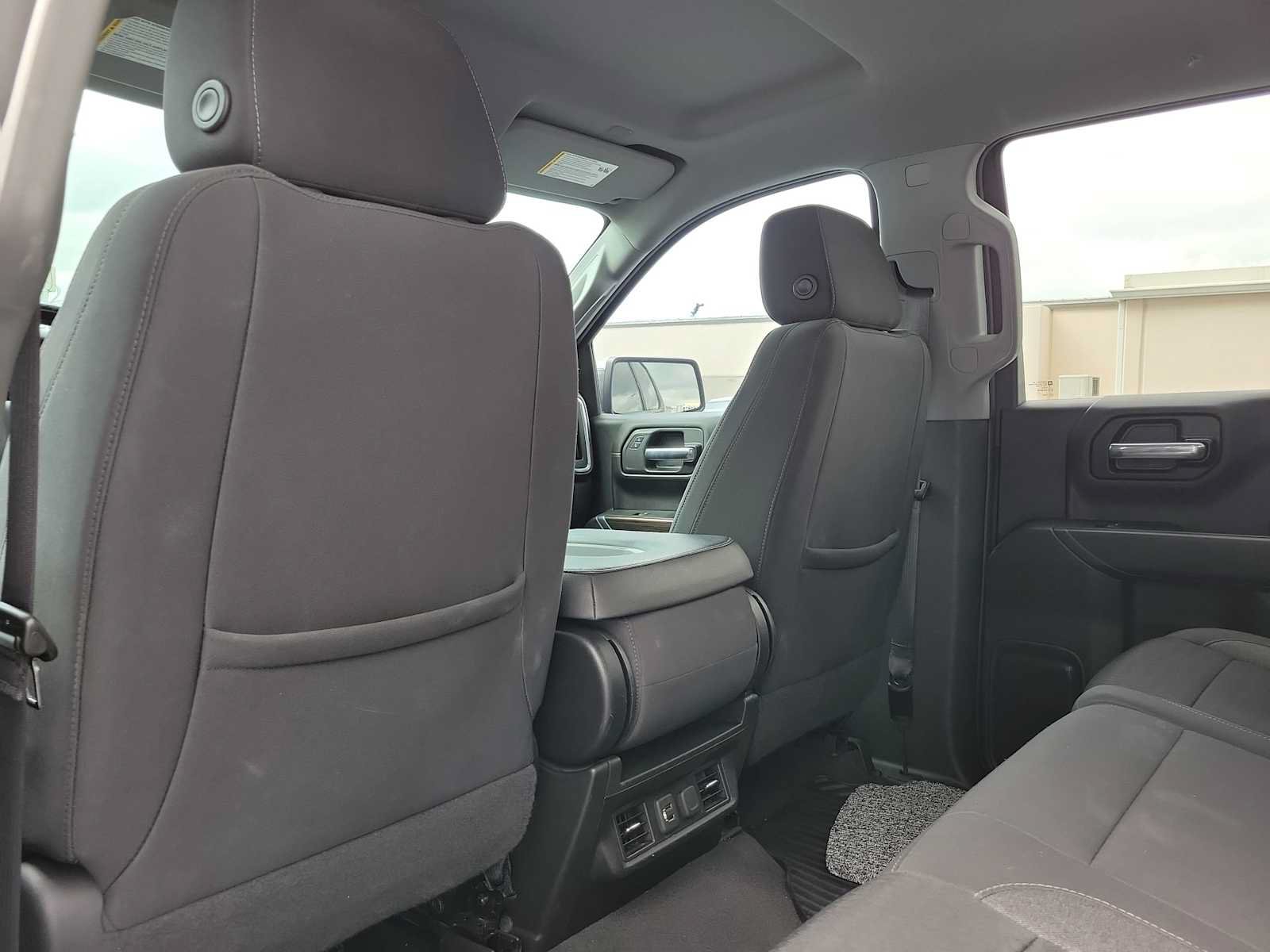 Used 2022 Chevrolet Silverado 1500 LT AWD/4WD image 17