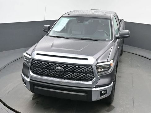 Used 2018 Toyota Tundra SR5 w/ TRD Off Road Package image 41