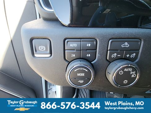 New 2026 Chevrolet Silverado 1500 LT w/ Z71 Off-Road Package AWD/4WD image 22