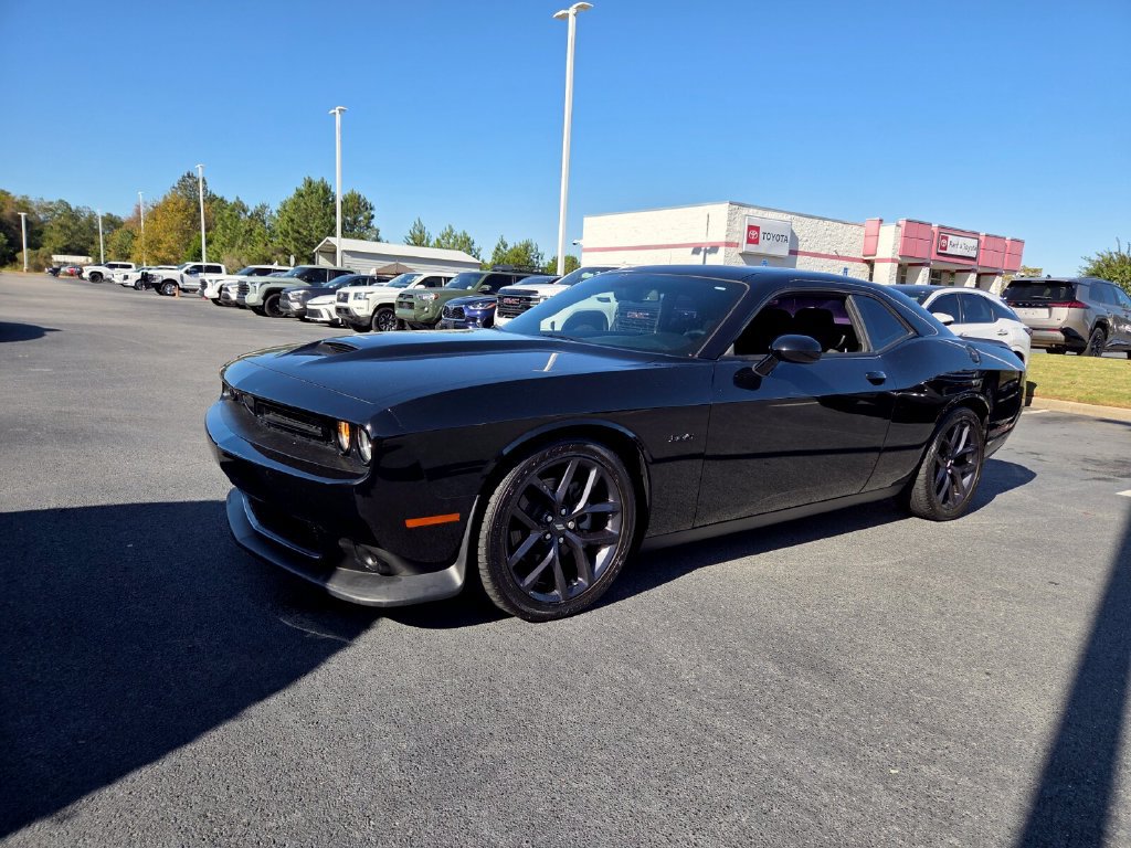 Used 2023 Dodge Challenger R/T w/ Blacktop Package RWD image 3