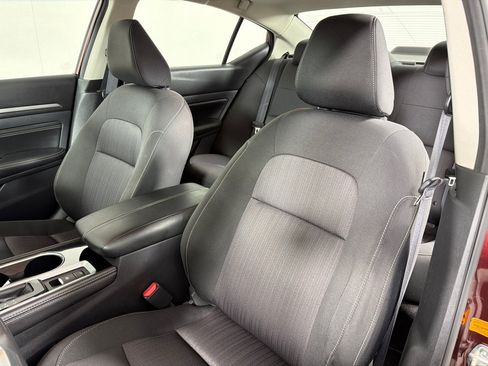 Used 2023 Nissan Altima 2.5 SV w/ SV Premium Package FWD image 13