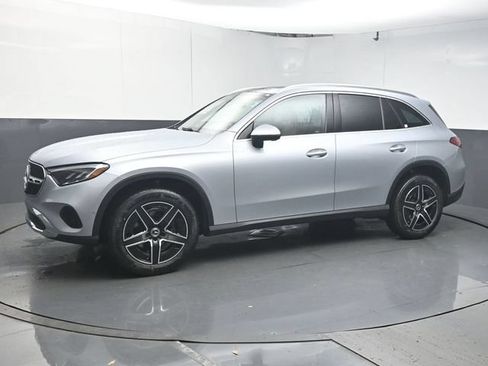 Used 2026 Mercedes-Benz GLC 300 image 4