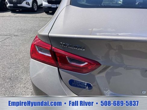 Used 2023 Chevrolet Malibu LT FWD image 5