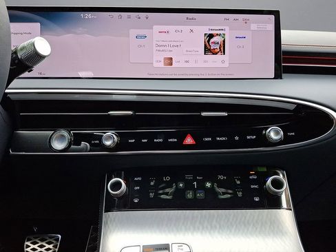New 2026 Genesis GV70 2.5T Sport Prestige AWD/4WD image 17