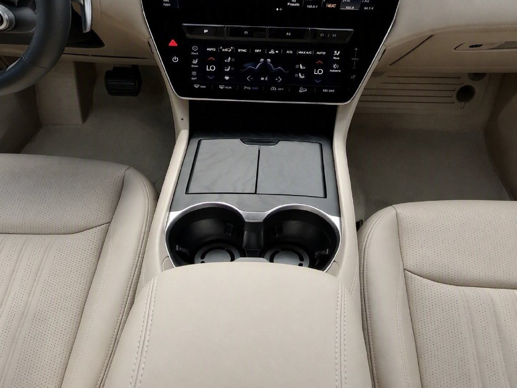 Used 2023 Maserati Grecale GT AWD/4WD image 29