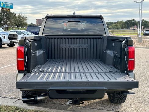 New 2025 Toyota Tacoma TRD Sport image 7