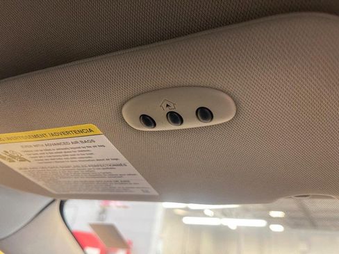 Used 2013 Lincoln MKX AWD image 26