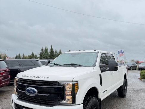 Used 2019 Ford F250 Lariat AWD/4WD image 2