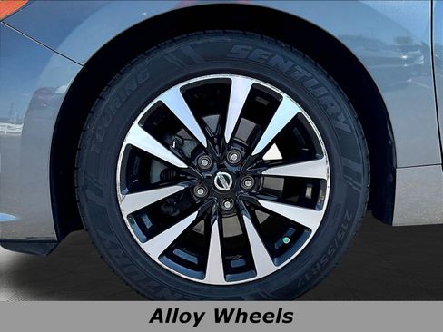 Used 2018 Nissan Altima 2.5 SV FWD image 32