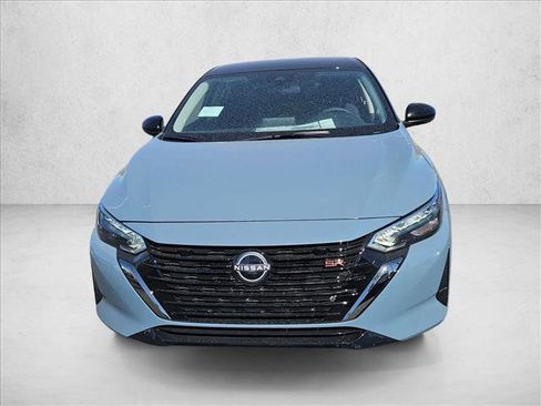 New 2025 Nissan Sentra SR image 3
