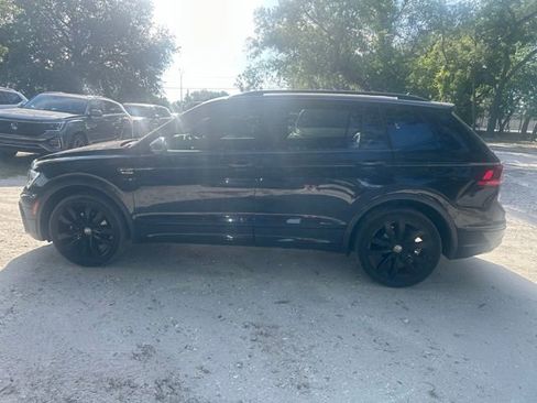 Used 2021 Volkswagen Tiguan SE R-Line FWD image 18