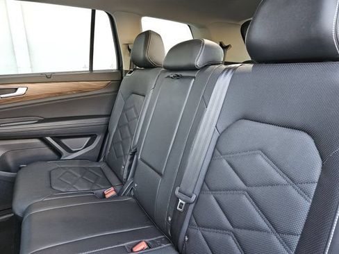 Used 2025 Volkswagen Atlas SE FWD image 28