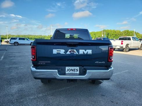 Used 2025 RAM 2500 Big Horn AWD/4WD image 8