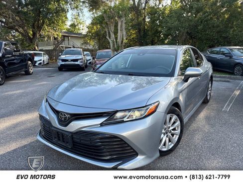 Used 2019 Toyota Camry LE image 1