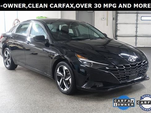 Used 2023 Hyundai Elantra SEL w/ Convenience Package image 1