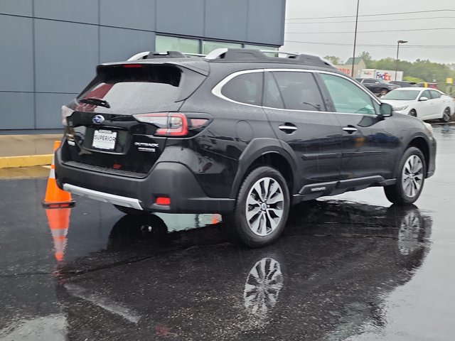 Used 2025 Subaru Outback Touring AWD/4WD image 3