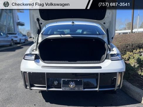 Used 2024 Hyundai Ioniq 6 SE image 14