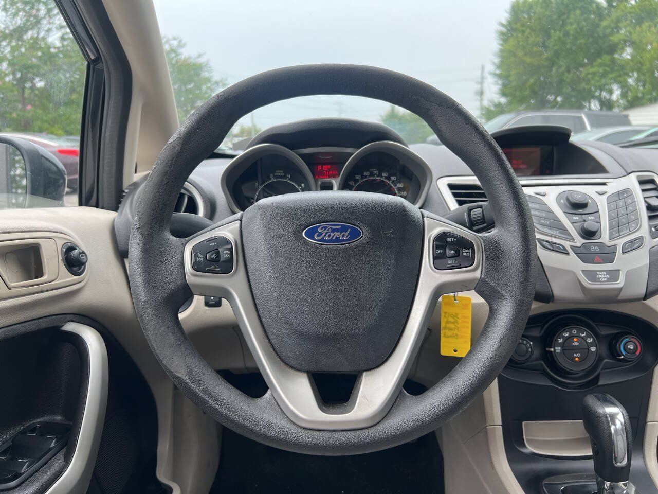 Used 2013 Ford Fiesta SE FWD image 17