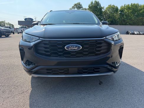 Used 2024 Ford Escape ST-Line w/ Tech Pack #1 FWD image 5