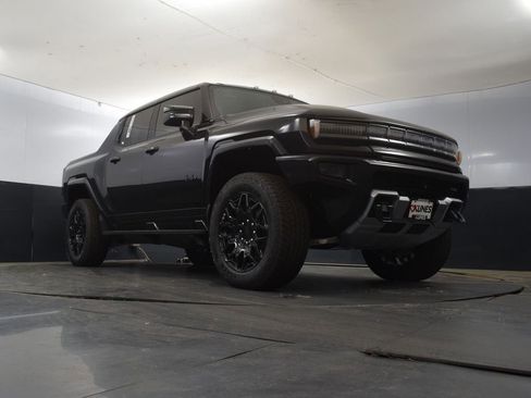 New 2025 GMC Hummer EV 2X w/ LPO, Dark Essentials Package image 49