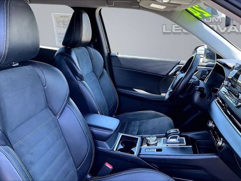 Used 2024 Mitsubishi Outlander SE AWD/4WD image 7