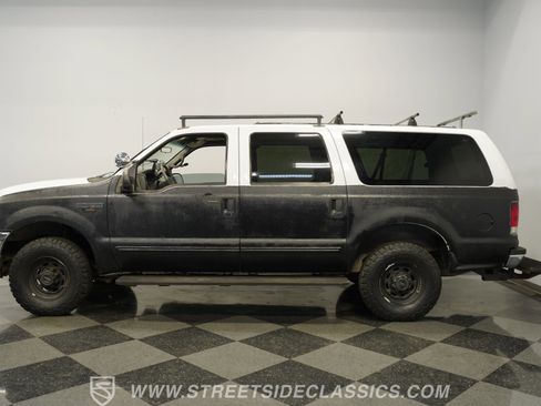 Used 2000 Ford Excursion XLT image 2