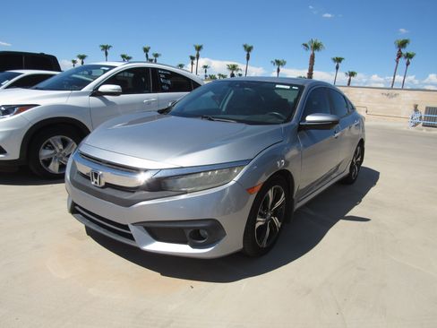 Used 2017 Honda Civic Touring image 1
