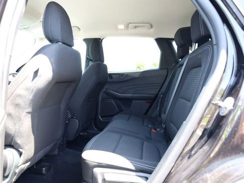 Used 2025 Ford Escape Active AWD/4WD image 28