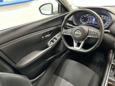 Used 2025 Nissan Sentra SV w/ All-Weather Package FWD image 12